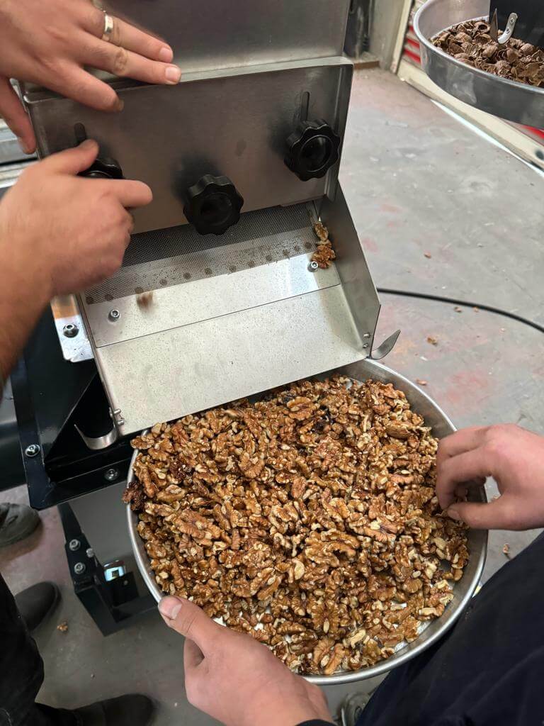 Walnut Chopping Machine